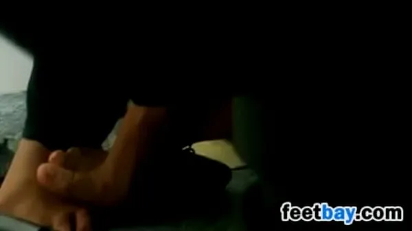 Bedste Exposed Feet And Toes Under The Chair klip videoer