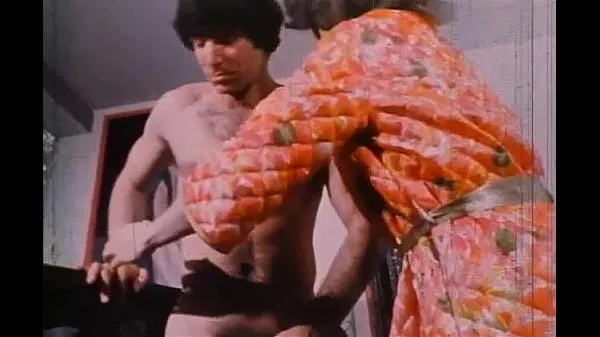 En iyi The weirdos and the oddballs (1971) - Blowjobs & Cumshots Cut klip Videosu