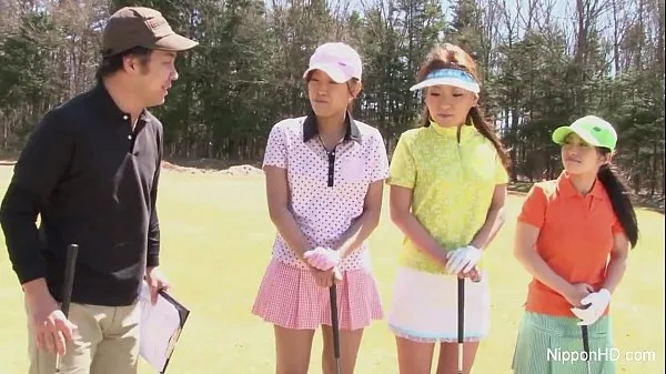 Asian teen girls plays golf nude Video klip terbaik