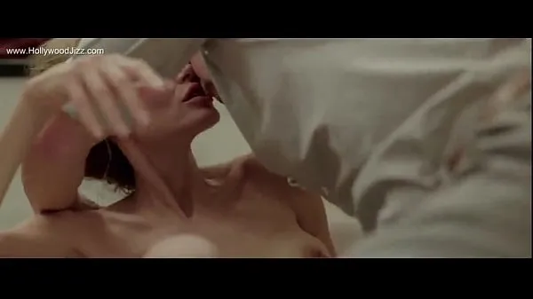 Meilleurs Angelina Jolie et Melanie Laurent scènes de sexe clips vidéos