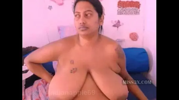 I migliori video di clip Old indian woman huge natural boobs