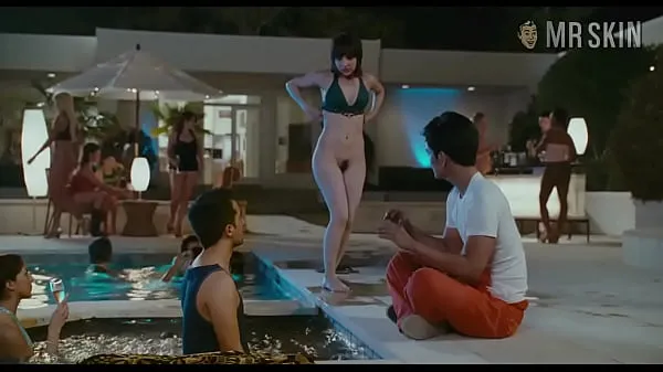 Nejlepší claudia pena nude sexy scene in harold & kumar escape klipy Videa