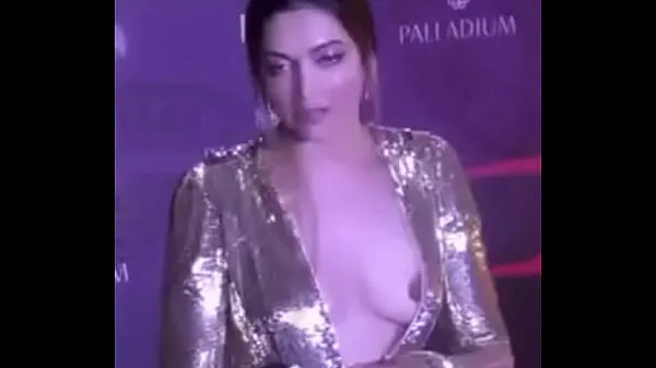 I migliori video di clip Pappa nera di deepika del boob