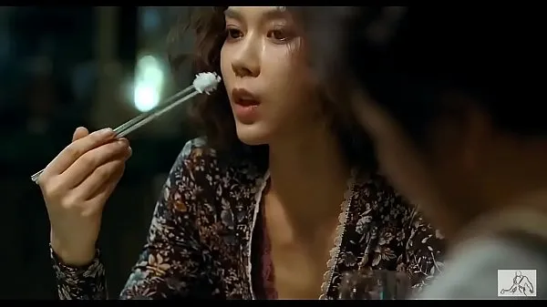 Meilleurs La coréenne sexy Kim si-woon est heureuse dans le film J'ai vu le diable clips vidéos