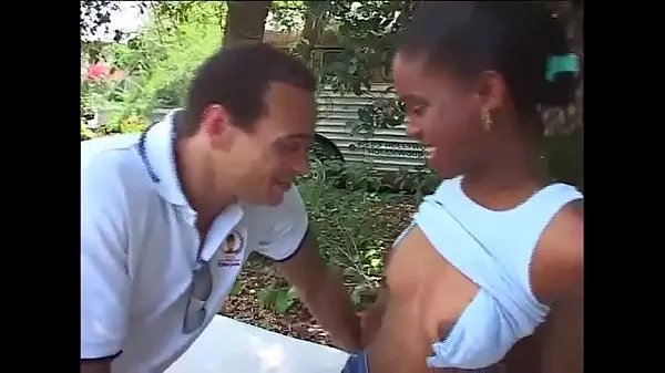 Meilleurs Le cul d'enfer d'une jeune fille brésilienne est faite pour baiser Vol. 25 clips vidéos