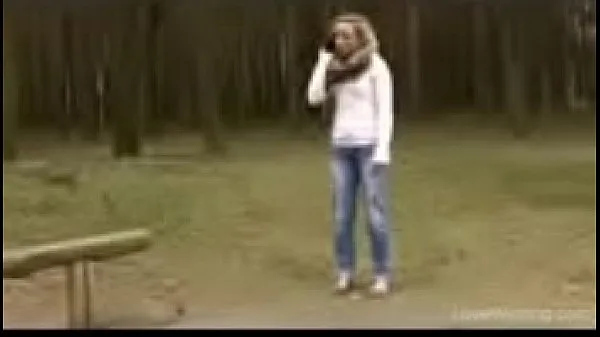 Nejlepší Bursting To Pee At A Park, Pretty Girl Can't Skip An Wetting Accident klipy Videa