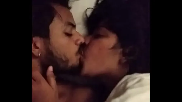 Los mejores Beso profundo vídeos cortos