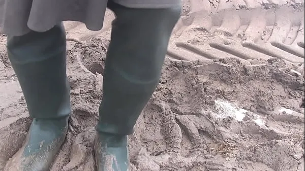 Beste Crushing the Mud in Hunter WadersClips-Videos