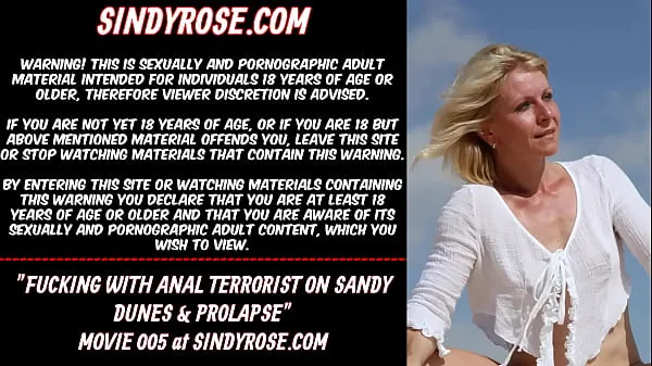 I migliori video di clip Sindy Rose scopa con un terrorista anale su dune sabbiose e prolasso