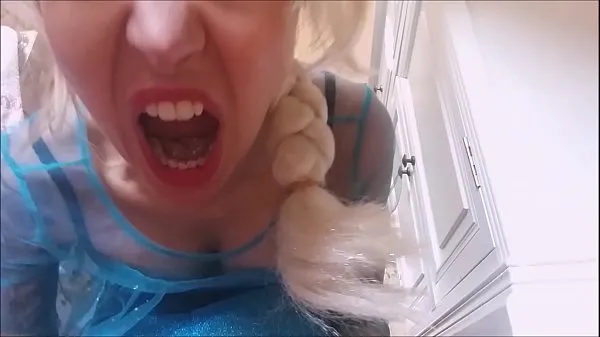 Elsa the ice queen are not very frozen Video klip terbaik