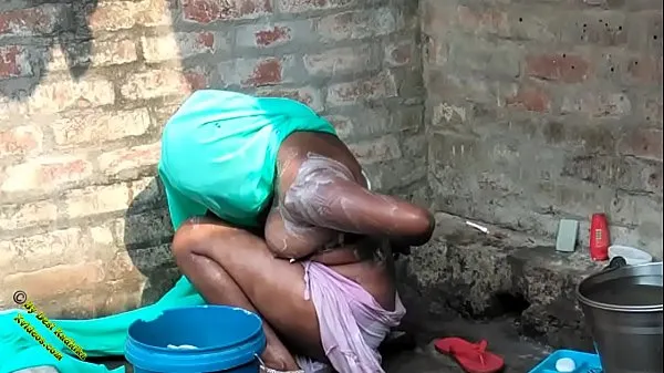 Meilleurs Indien en plein air bain vidéo Porno dans hindi clips vidéos