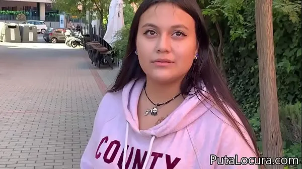 Beste Ein unschuldiger Latina Teen fickt für GeldClips-Videos