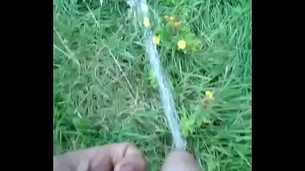 Beste Watering the flowersClips-Videos