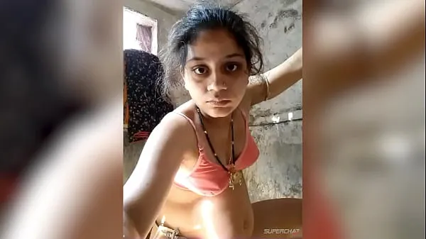 Best Desi Bhabhi bathing and rubbing boobs clips Videos