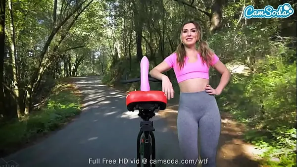 I migliori video di clip La sexy Paige Owens fa il suo primo giro in bicicletta con un dildo anale