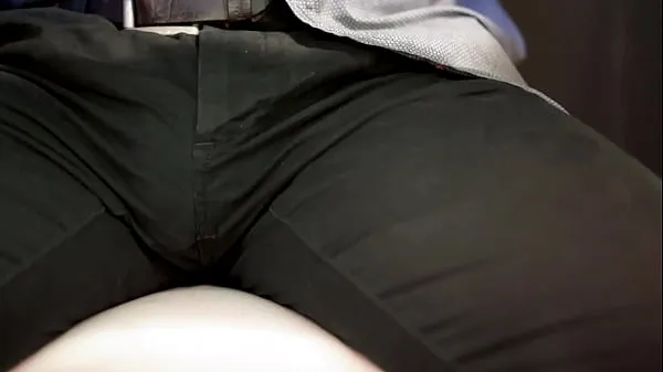 Nejlepší Cam under the table in the Office his cock bulge klipy Videa