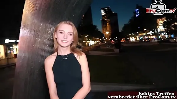 Beste Süße deutsche blonde Teen mit kleinen Titten beim echten SextreffenClips-Videos