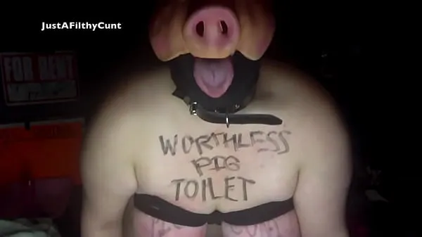 Los mejores JustAFilthyCunt Fuckpig Porn Pig Dildo chupando puta degradante sesión de Skype vídeos cortos