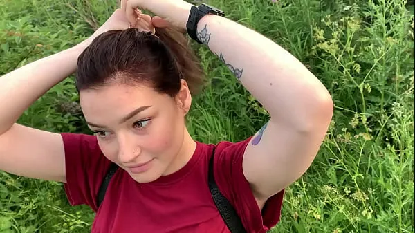 Meilleurs publique en plein air avec creampie d'une fille timide dans les buissons - Olivia Moore clips vidéos