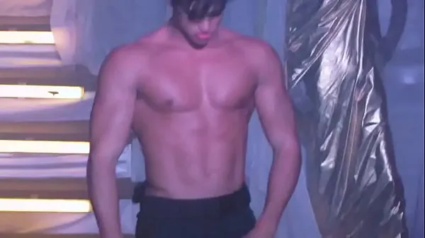 Beste Handsome brazilizn stripper klipp videoer