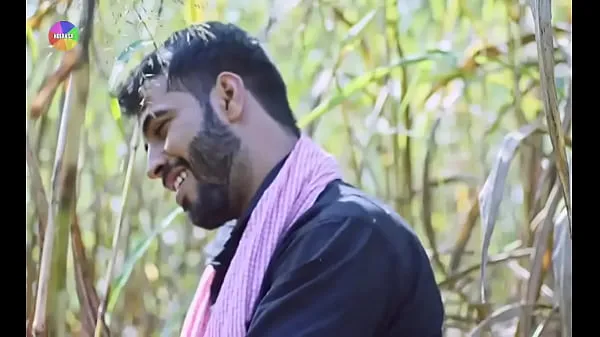 Best Desi girlfriend fucks with boyfriend in the field in the forest Hindi clips Videos