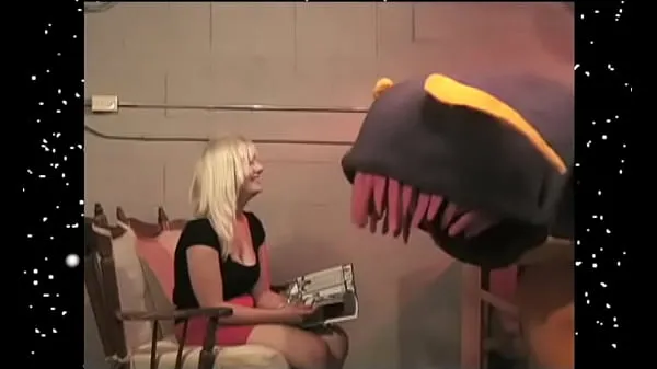 En iyi La Vore Girl News 8/19/14 - Lacey Wilde & Lilly Von Monster klip Videosu