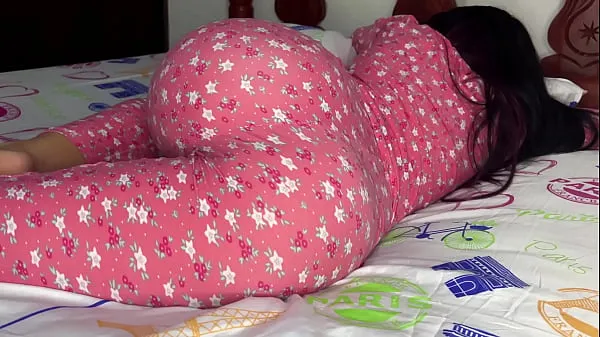 En iyi I can't stop watching my Stepdaughter's Ass in Pajamas - My Perverted Stepfather Wants to Fuck me in the Ass klip Videosu