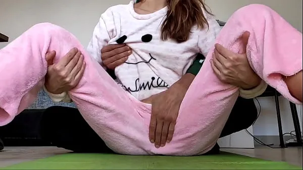 أفضل asian amateur real homemade teasing pussy and small tits fetish in pajamas مقاطع فيديو