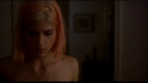 Meilleurs Selma Blair prend la BBC derrière la scène de baise torride de Storytelling clips vidéos